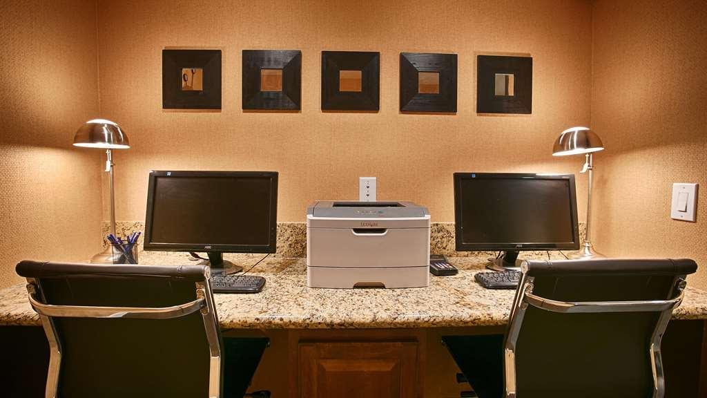 Best Western Plus Rancho Cordova Inn Konforlar fotoğraf