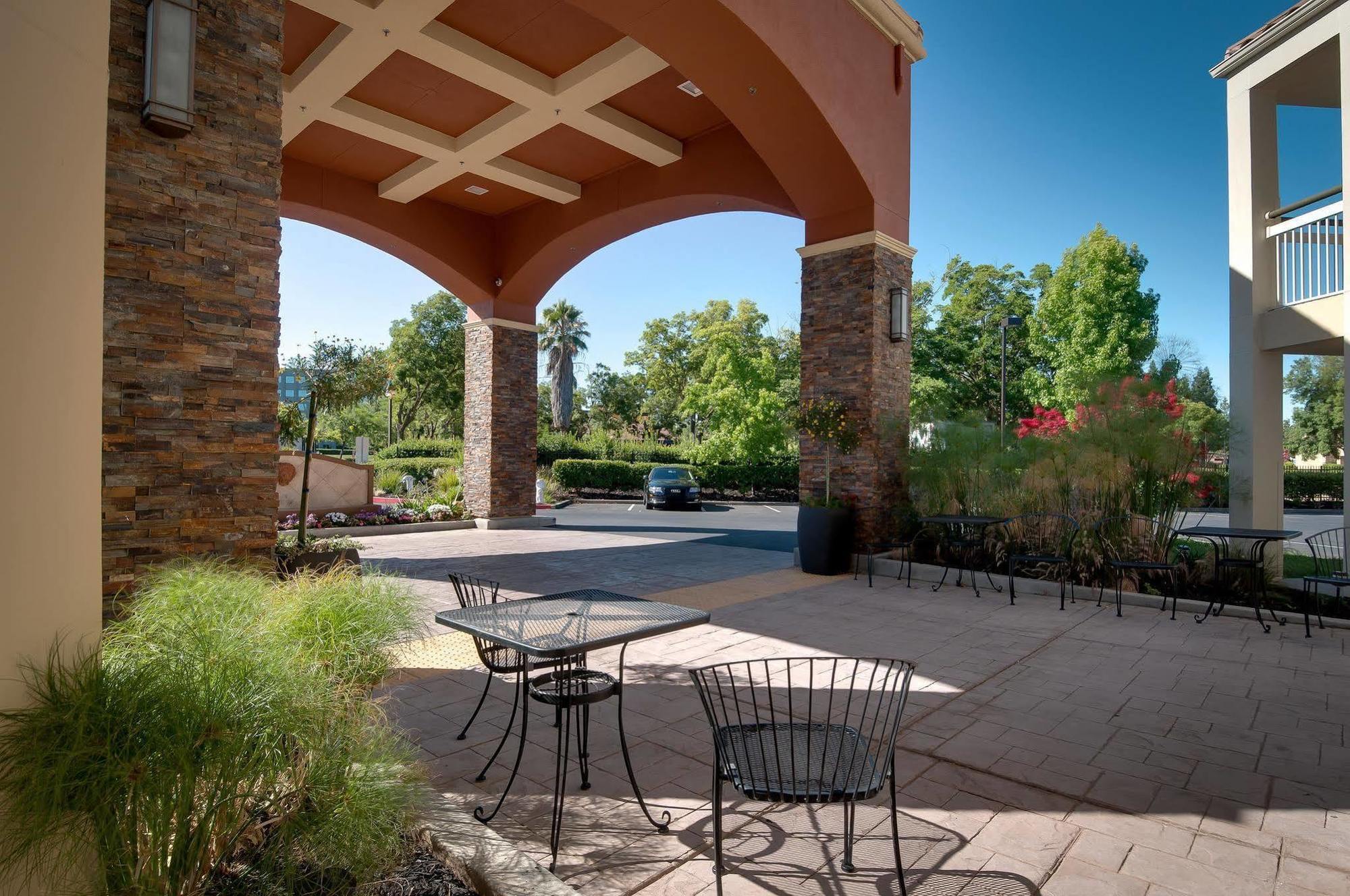 Best Western Plus Rancho Cordova Inn Dış mekan fotoğraf
