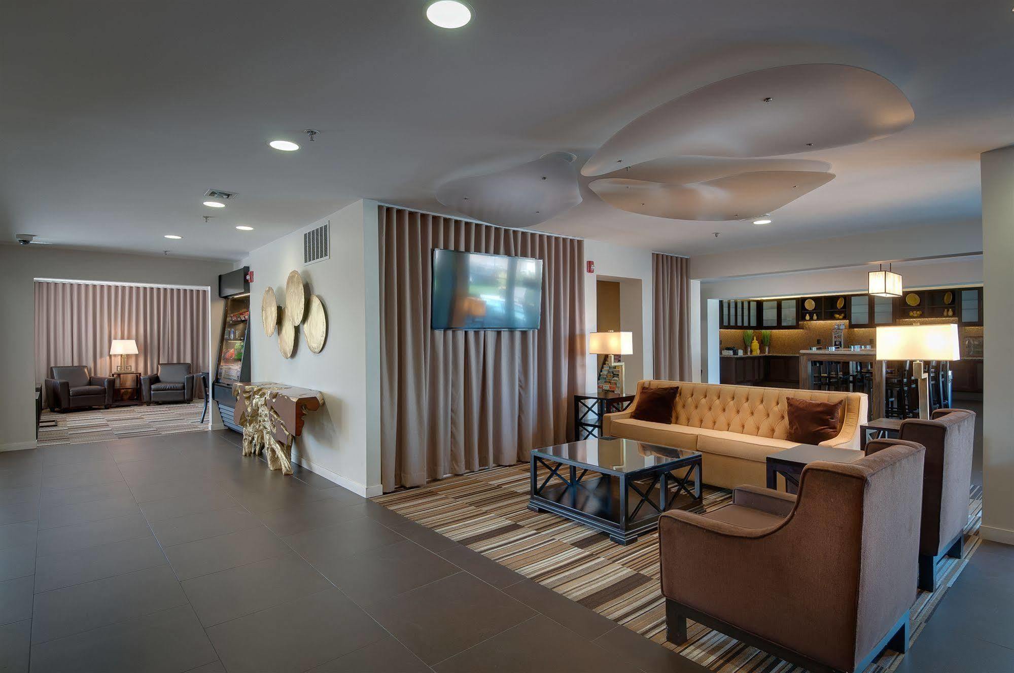 Best Western Plus Rancho Cordova Inn Dış mekan fotoğraf